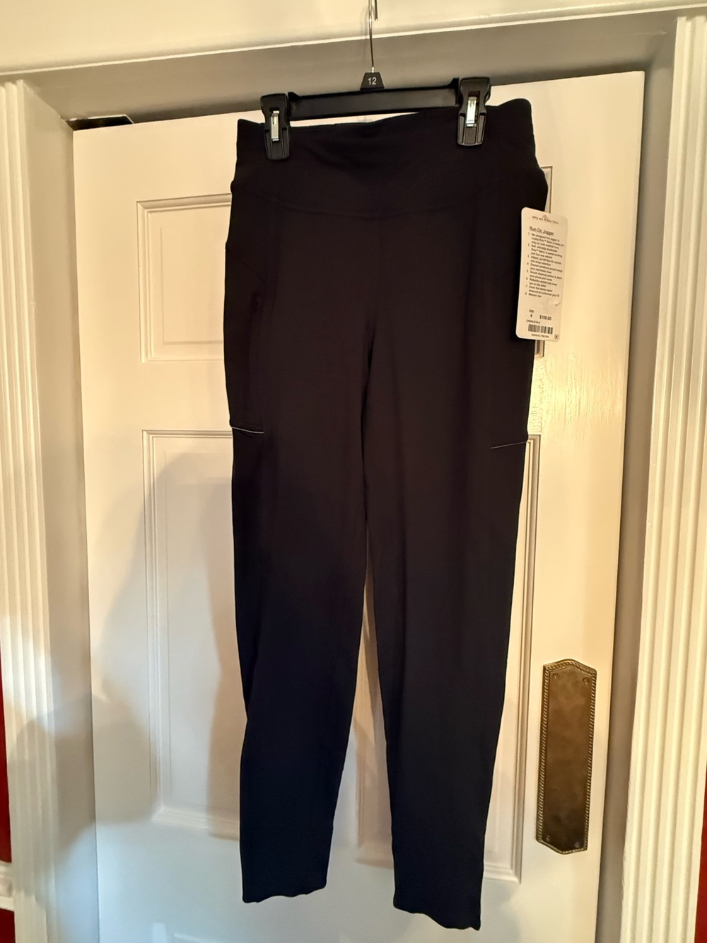 Lululemon Run On Jogger Pants Women’s Black Size 4 NWT